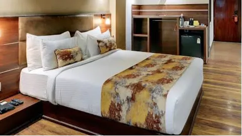 luxuries double beded room